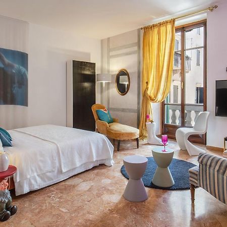 Billie'S Flat Red - Art & Design Apt In Verona Historic Centre Εξωτερικό φωτογραφία
