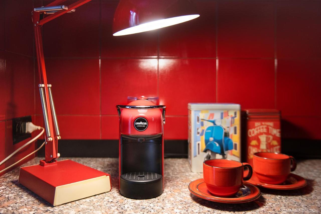 Billie'S Flat Red - Art & Design Apt In Verona Historic Centre Εξωτερικό φωτογραφία