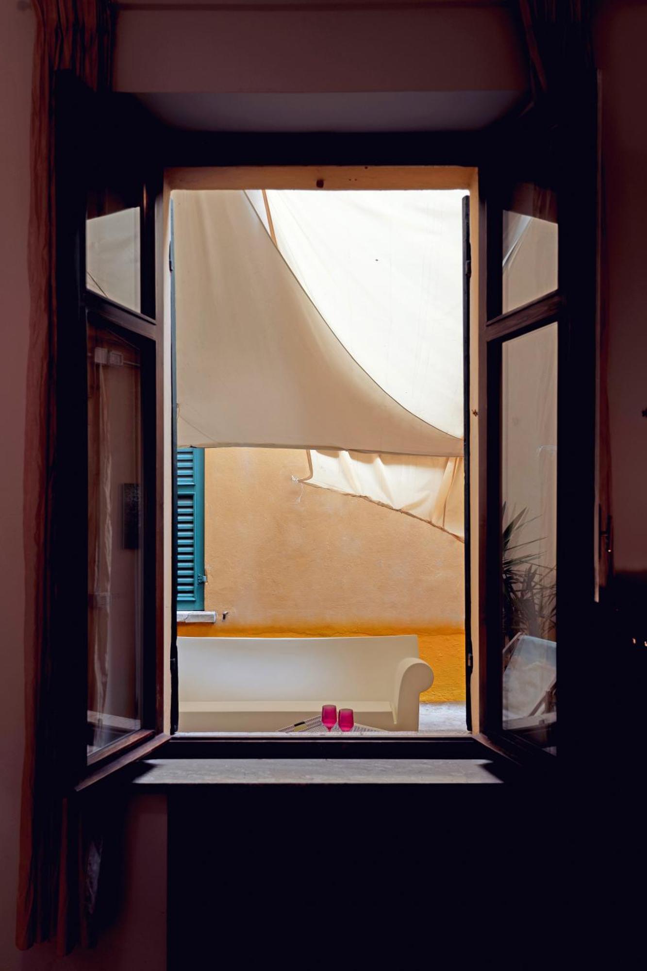 Billie'S Flat Red - Art & Design Apt In Verona Historic Centre Εξωτερικό φωτογραφία
